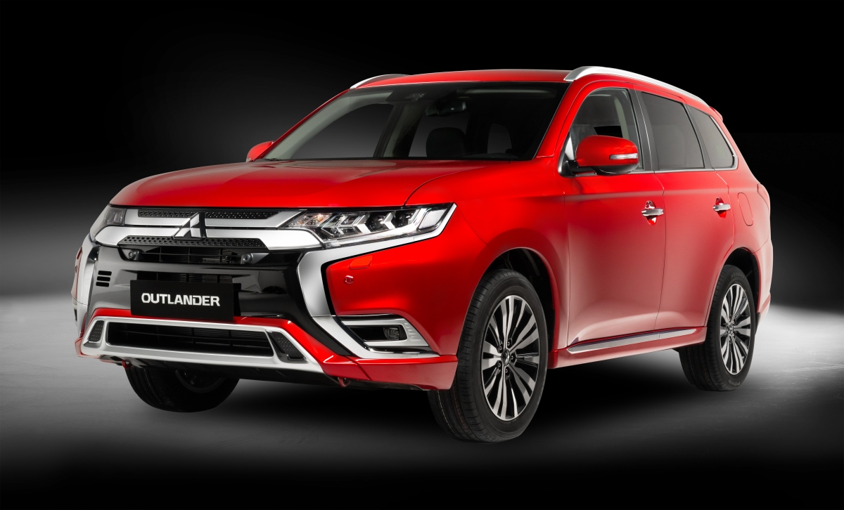 mitsubishi outlander 2022 ra mat voi hang loat nang cap dang chu y hinh anh 1