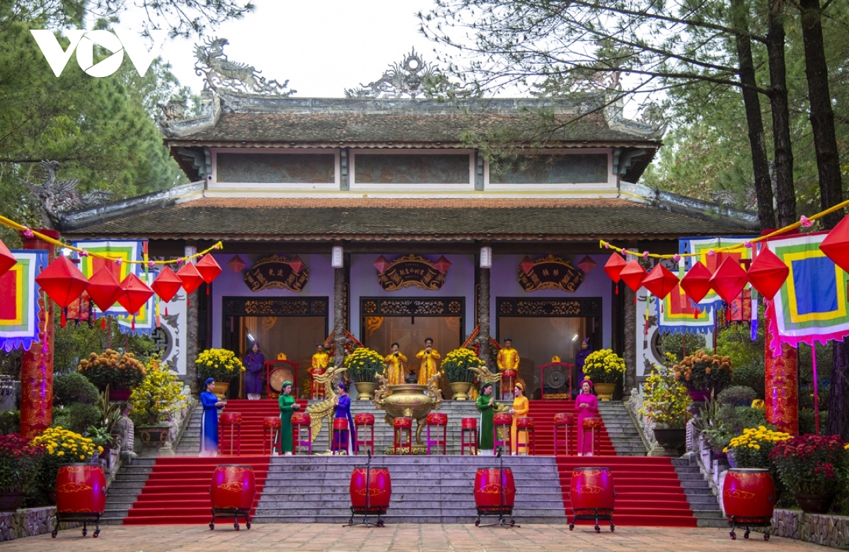 spring festival in hue honours tran dynasty princess picture 2