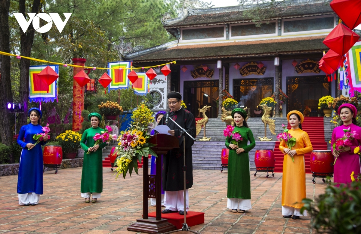 spring festival in hue honours tran dynasty princess picture 5