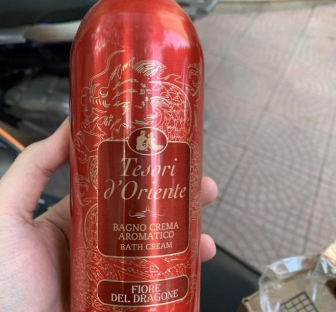 hai phu nu buon sua tam tesori d oriente gia bi khoi to hinh anh 2