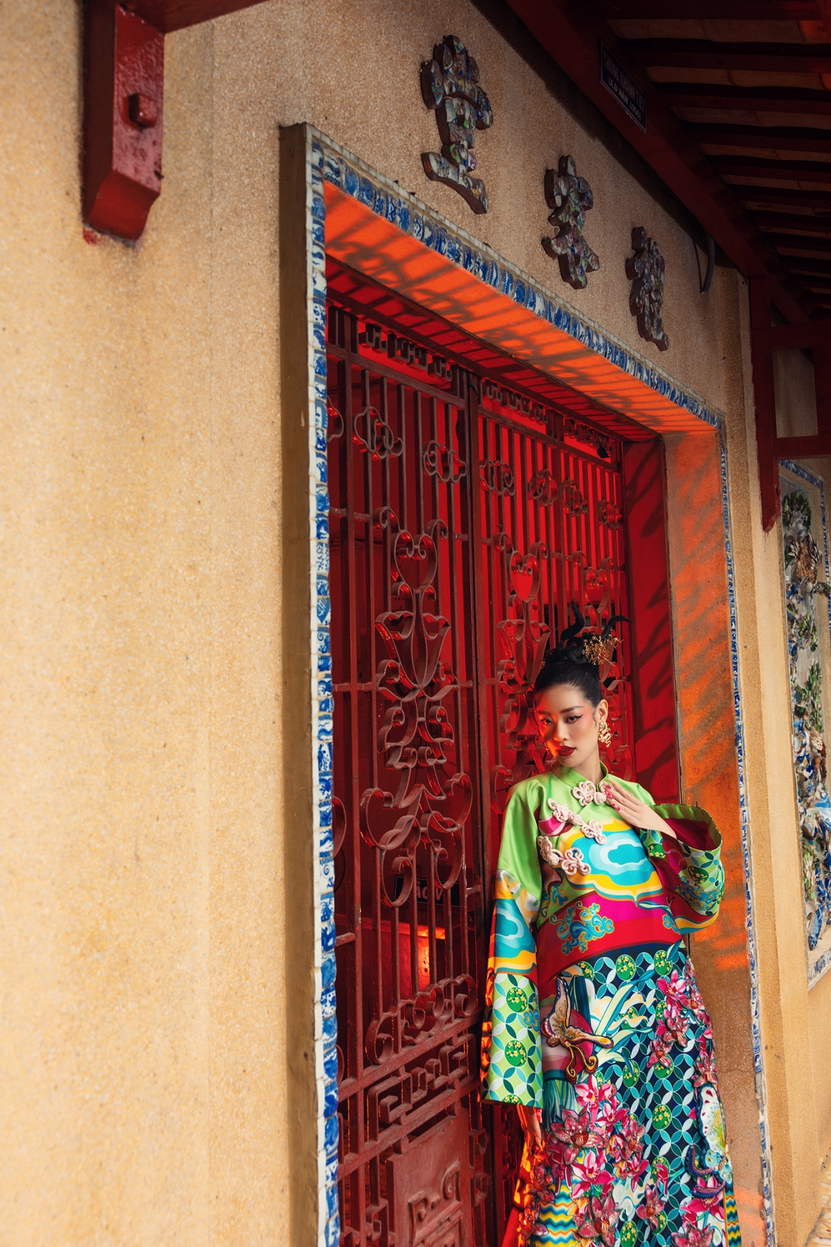 hoa hậu khánh vân thực hiện bộ ảnh lấy cảm hứng từ không khí tháng giêng hình ảnh 2 hoa hau khanh van thuc hien bo anh lay cam hung tu khong khi thang gieng hinh anh 2