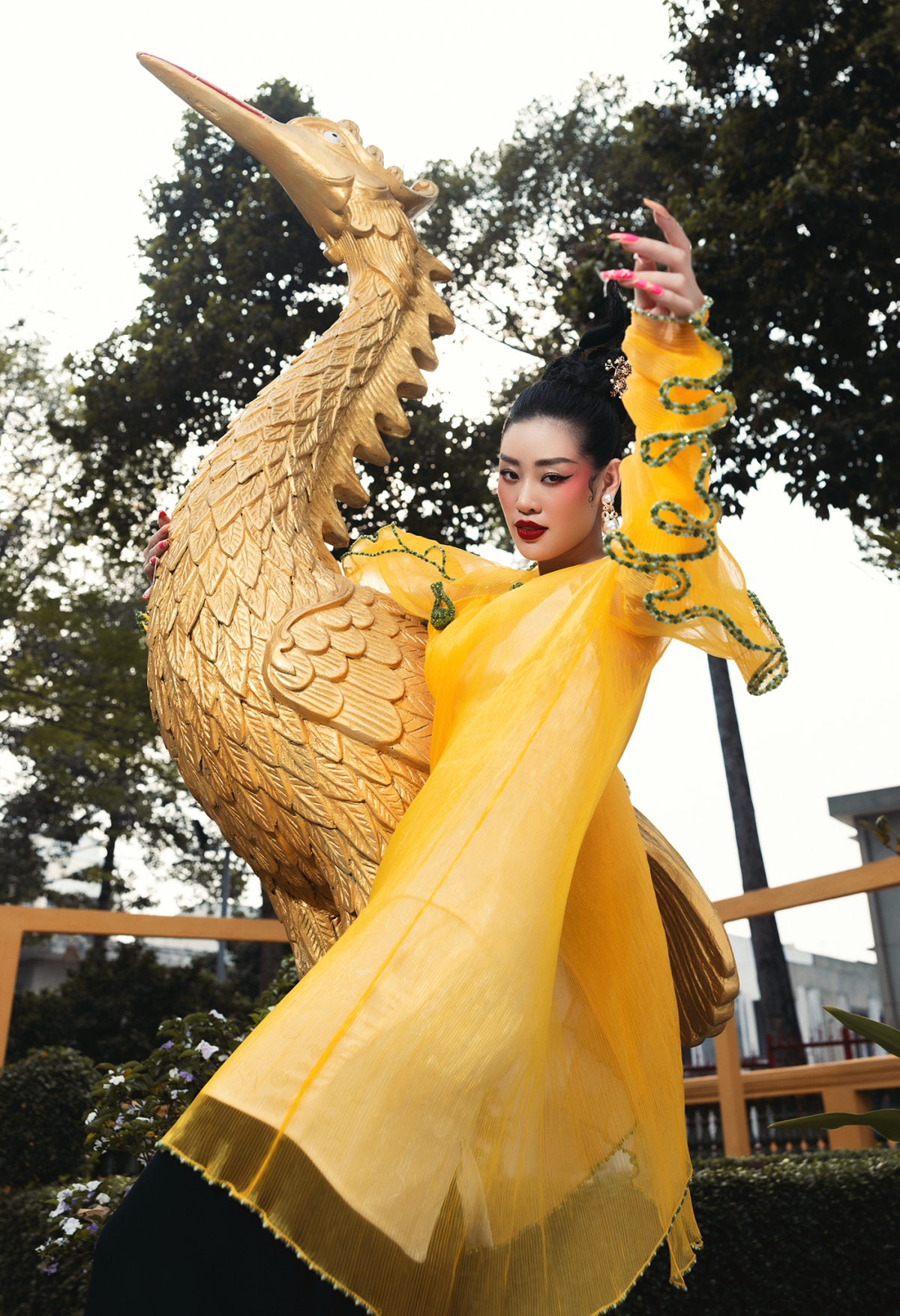 hoa hậu khánh vân thực hiện bộ ảnh lấy cảm hứng từ không khí tháng giêng hình ảnh 6 hoa hau khanh van thuc hien bo anh lay cam hung tu khong khi thang gieng hinh anh 6