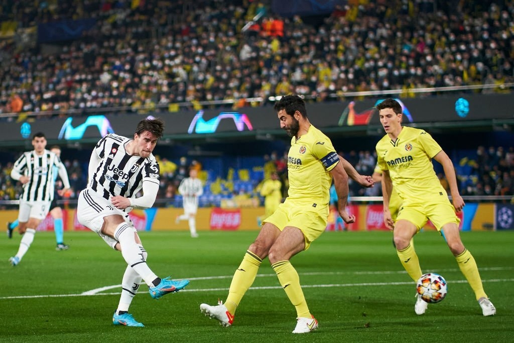 vlahovic ghi ban ra mat champions league, juventus van bi villarreal cam hoa hinh anh 1