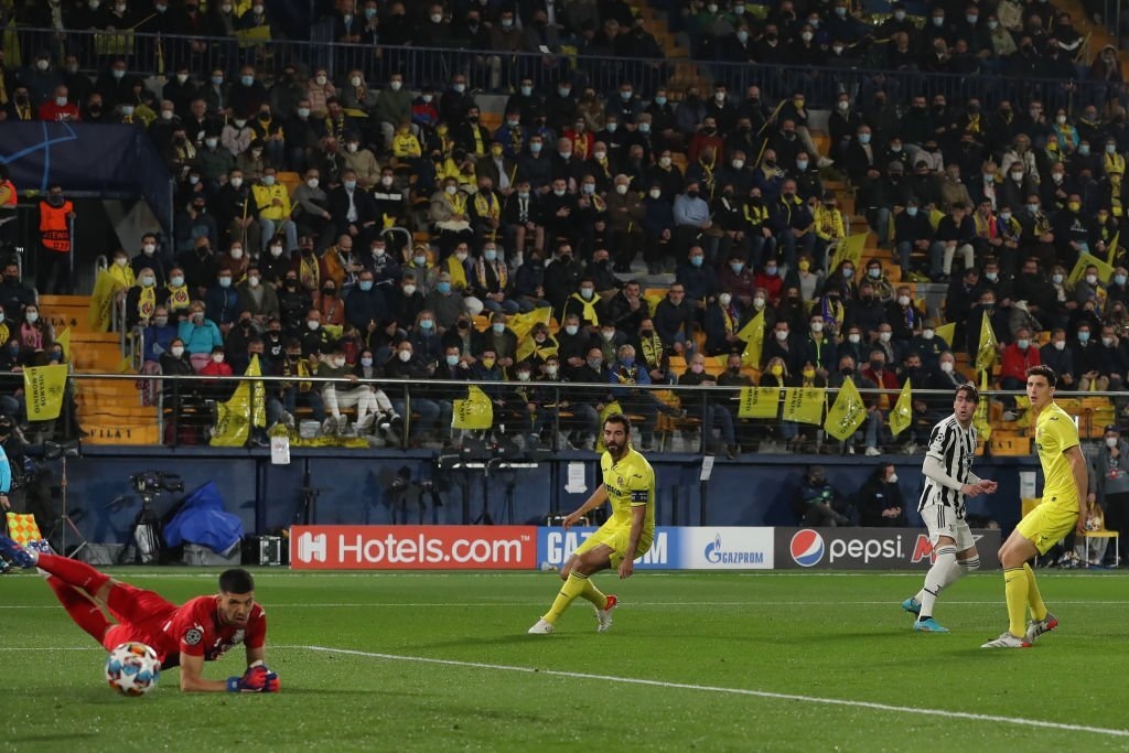 vlahovic ghi ban ra mat champions league, juventus van bi villarreal cam hoa hinh anh 2