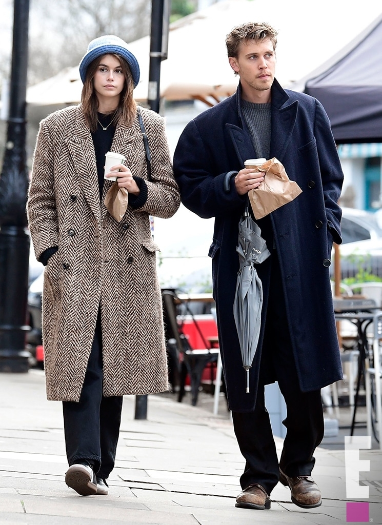 con gai cindy crawford xinh dep di choi cung ban trai austin butler hinh anh 2