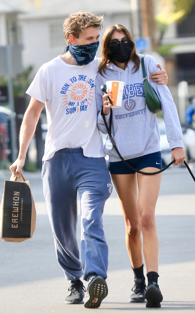 con gai cindy crawford xinh dep di choi cung ban trai austin butler hinh anh 7