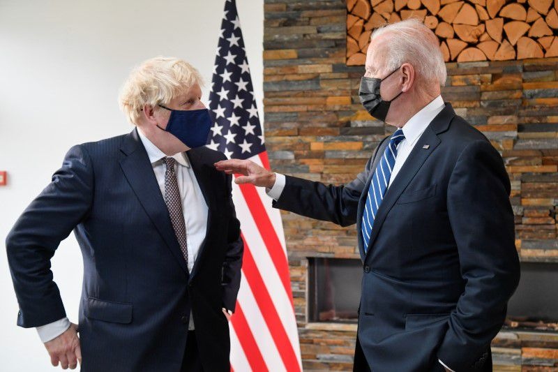 Tổng thống Mỹ Joe Biden và Thủ tướng Anh Boris Johnson. Ảnh: Reuters
