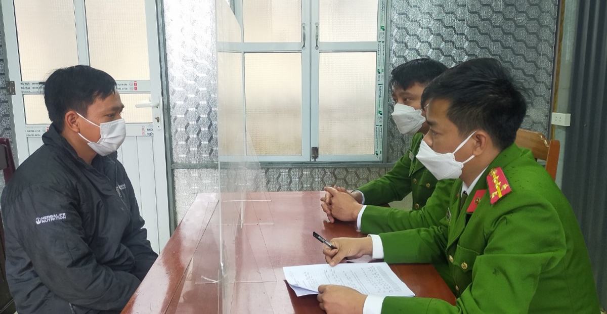 Phạm Ngọc Tiến tại cơ quan điều tra.