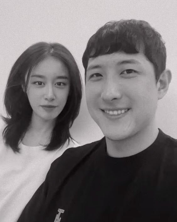 Jiyeon và Hwang Jae Gyun 
