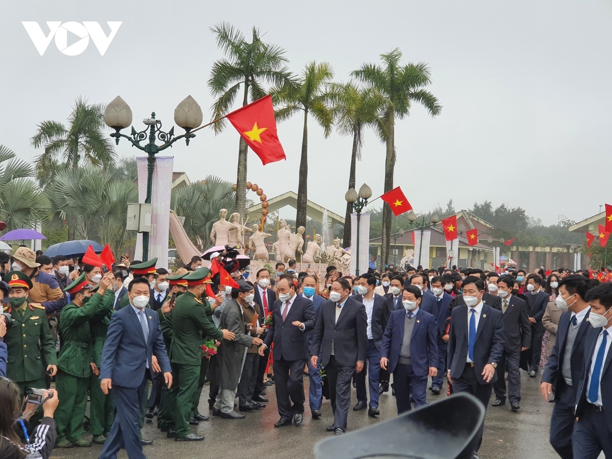 Addressing officials and 200 representatives of 22 ethnic groups from 15 provinces, State President Nguyen Xuan Phuc said the Party’s ethnic minority policy has created optimal conditions for upholding and developing the cultural identity of each ethnic group while facilitating the harmonisation of the groups’ culture to form the culture of Vietnam.