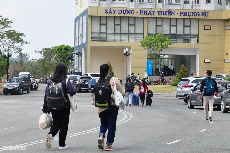 Meanwhile, up to 6,200 students head back to the Vietnam National University in Ho Chi Minh City on February 13.