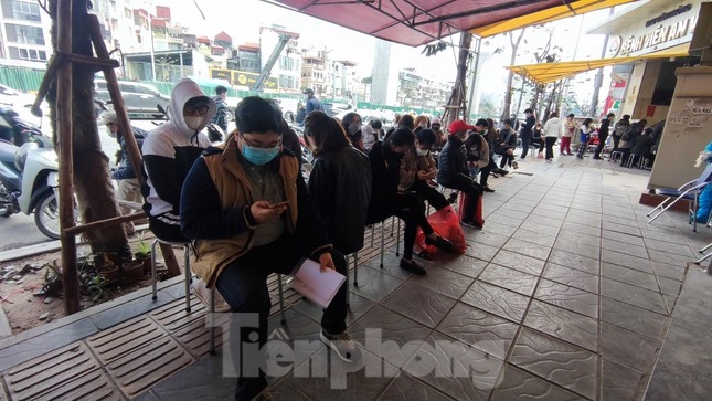 covid-19 testing services busy in hanoi as demand grows picture 1