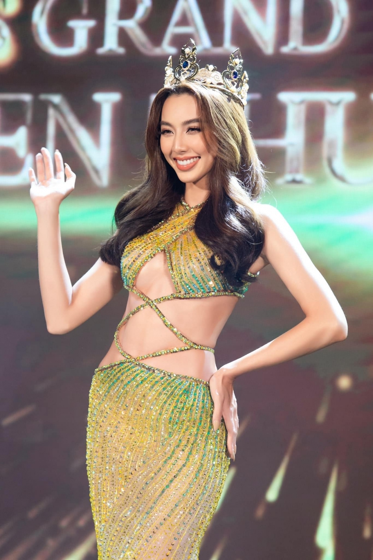 thuy tien shines spotlight on international pageants picture 2