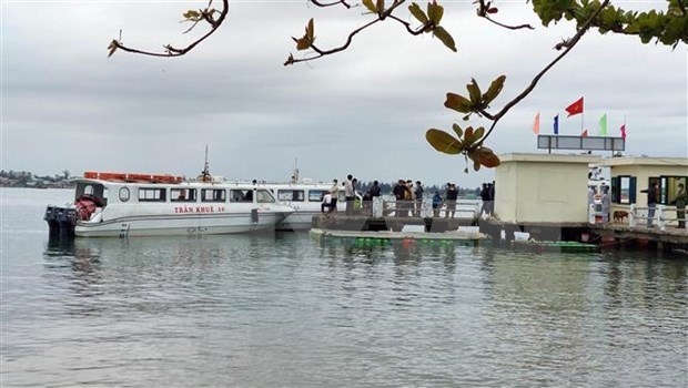 at least 13 dead in boat accident in quang nam province picture 1