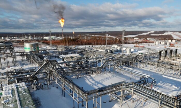 Một cơ sở khai thác dầu thuộc vùng Irkutsk. Ảnh: Reuters
