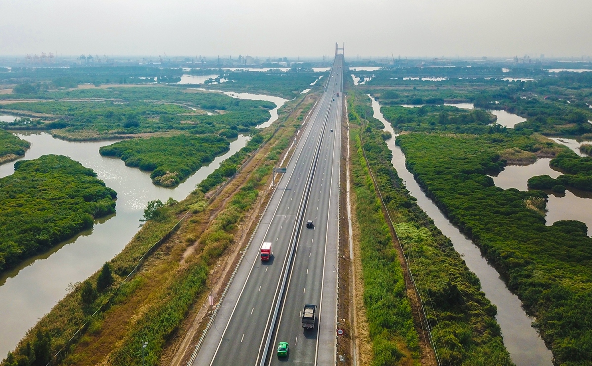 Hạ tầng giao thông liên kết vùng, nội vùng là một trong những lĩnh vực trọng tâm hợp tác hiệu quả thời gian qua