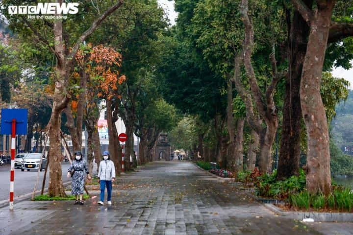 ha noi tat bat chinh trang duong pho truoc gio mo lai pho di bo ho guom hinh anh 1