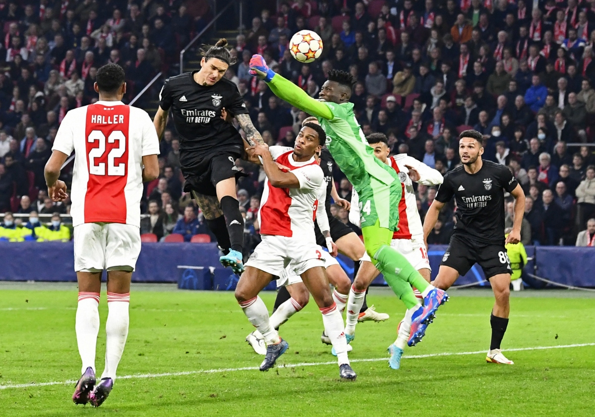 ket qua champions league atletico madrid loai mu, ajax thua dau benfica hinh anh 4