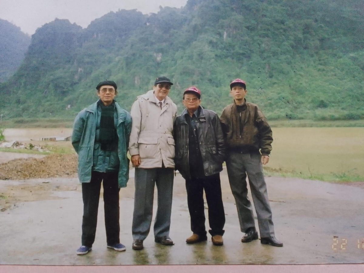 nhac si van dung - nguoi lu hanh da ve voi coi sau tham... hinh anh 3