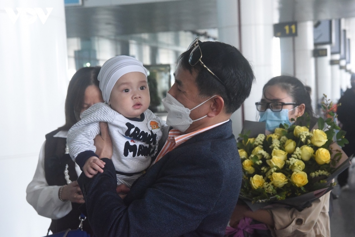 vietnamese citizens burst with joy upon returning from ukraine picture 8