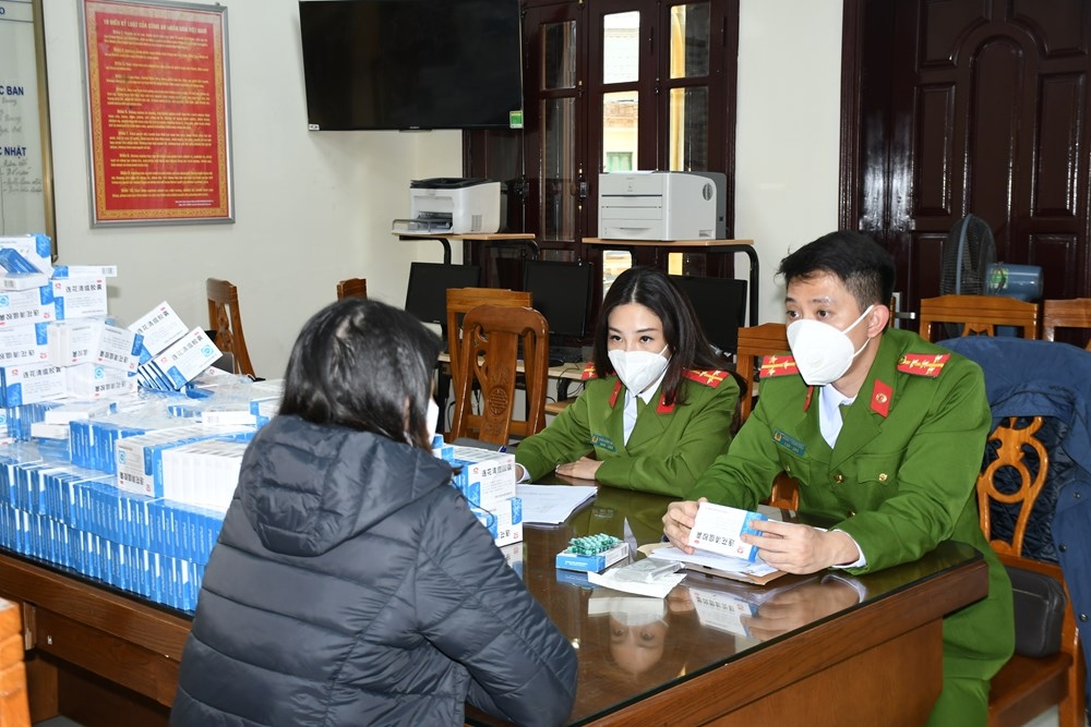 hải phòng thu giữ hàng nghìn hộp thuốc điều trị covid-19 không rõ nguồn gốc hình ảnh 1 hai phong thu giu hang nghin hop thuoc dieu tri covid-19 khong ro nguon goc hinh anh 1