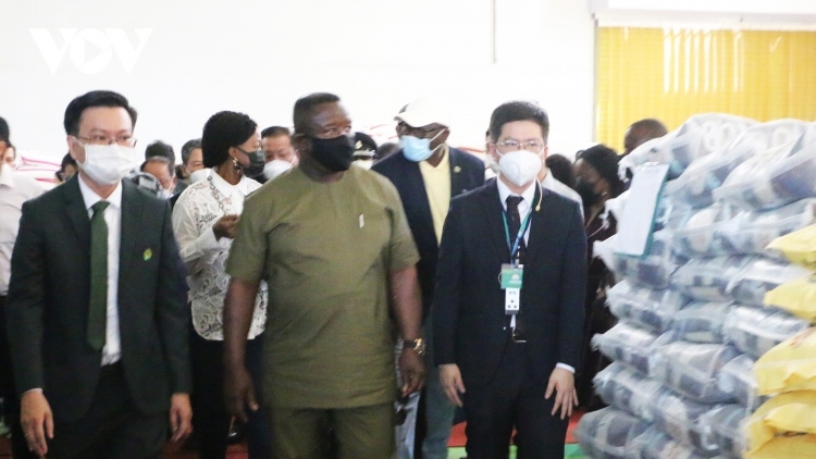 sierra leone president ends vietnam visit picture 1