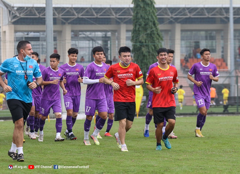 u23 vietnam leave for dubai cup 2022 in uae picture 1