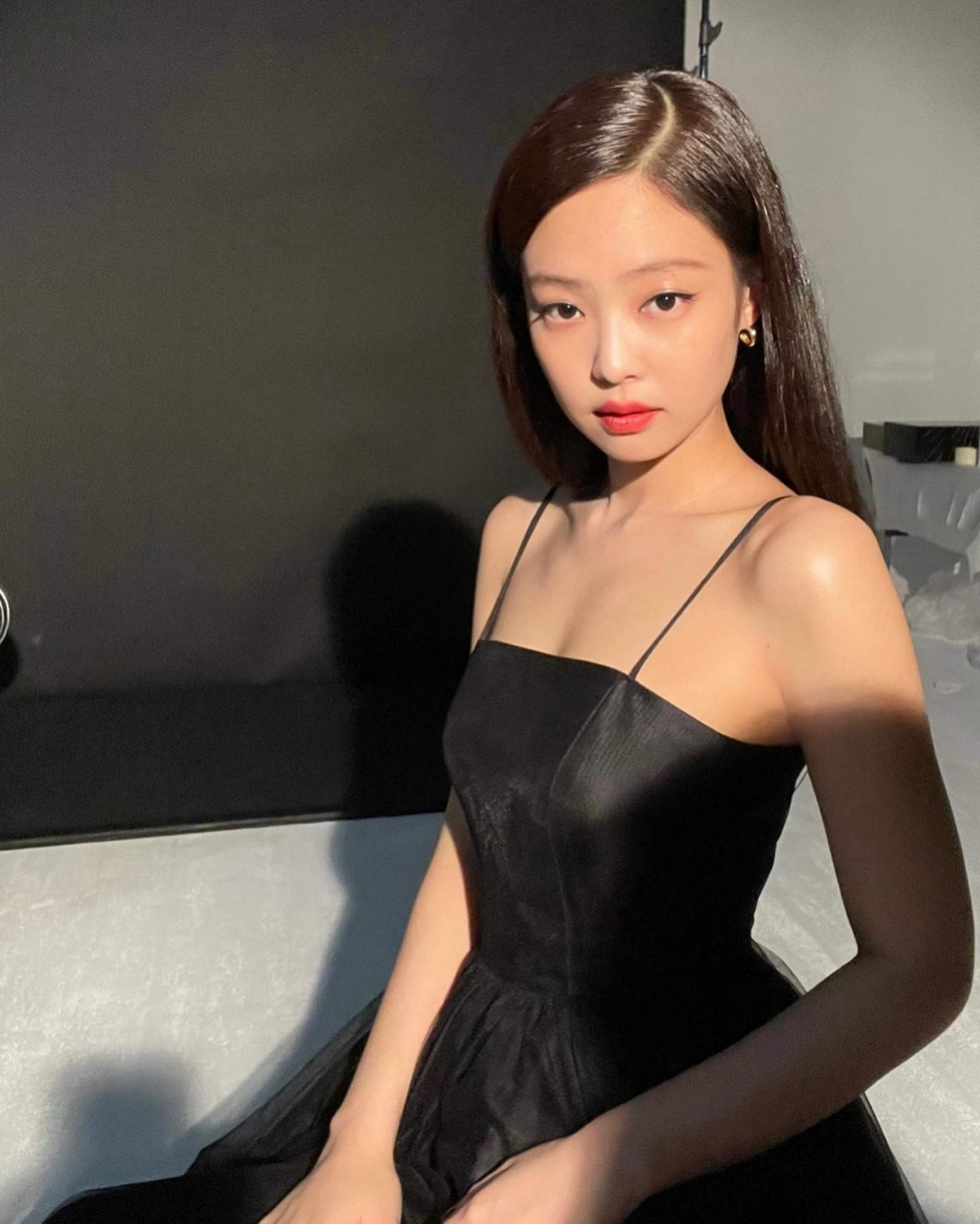 jennie blackpink tro thanh nu hoang thoi trang cua k-pop nhu the nao hinh anh 4