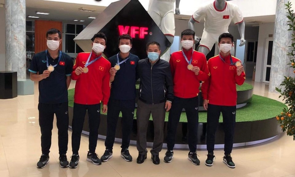 Còn 4 cầu thủ U23 Việt Nam vừa vô địch U23 Đông Nam Á vẫn phải ở lại Campuchia. (Ảnh minh họa: VFF). 