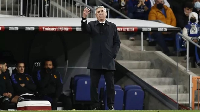 hlv ancelotti real madrid thua dam barca la loi cua toi hinh anh 1