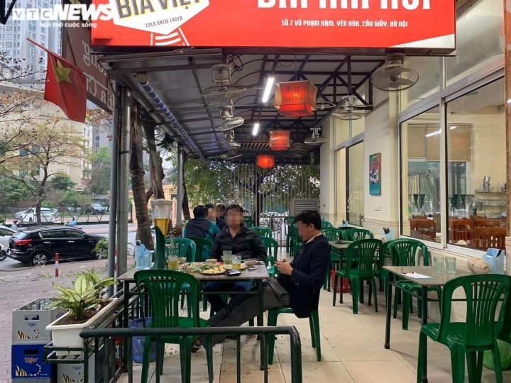 vi sao cac quan bia hoi ha noi dua nhau dong cua hinh anh 2