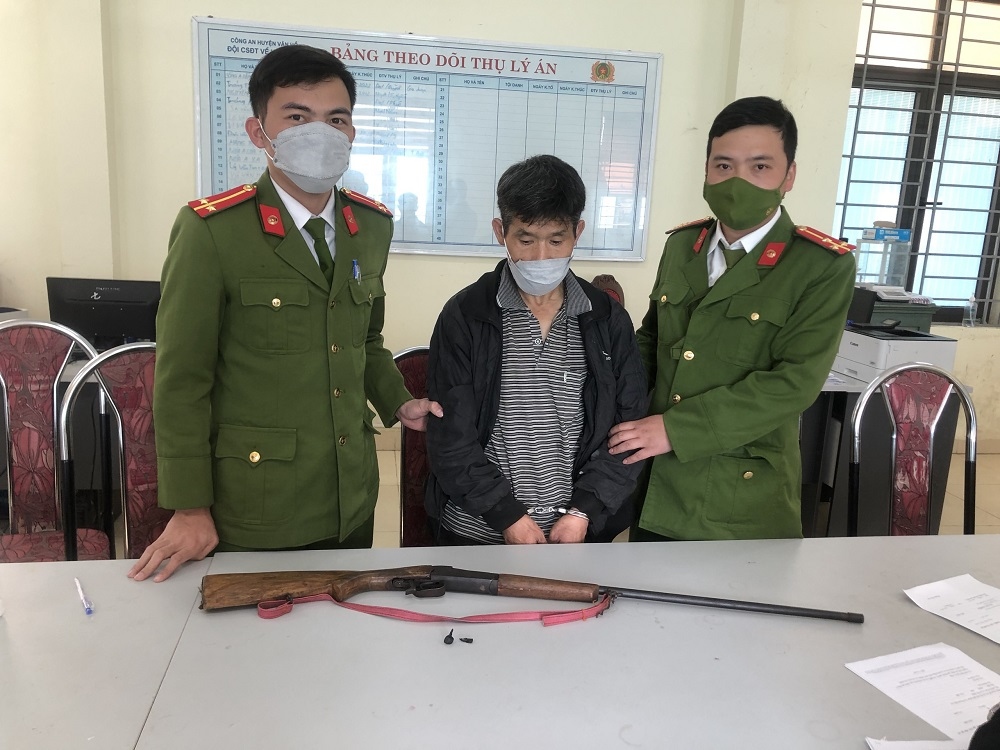 Sơn La bắt giữ đối tượng tàng trữ chất ma túy, thu giữ 1 khẩu súng tự chế