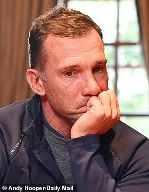 shevchenko trai long ve que nha ukraine Dung cuop di mang song cua nhung dua tre hinh anh 2