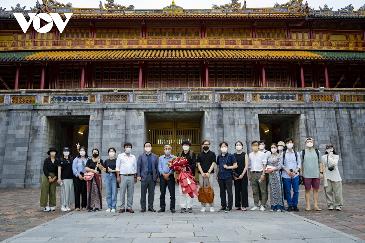 hue welcomes first foreign visitors following months of disruption picture 1
