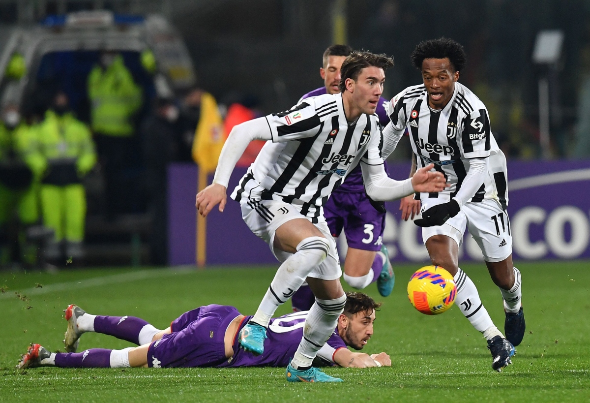 pha dot luoi nha o phut 90 1 khien fiorentina om han truoc juventus hinh anh 2