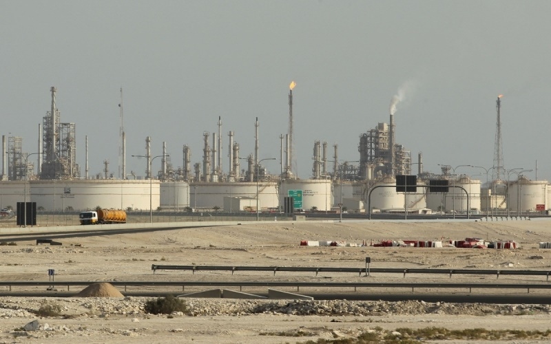 Một nhà máy lọc dầu tại Qatar. Ảnh: Asharqbusiness.