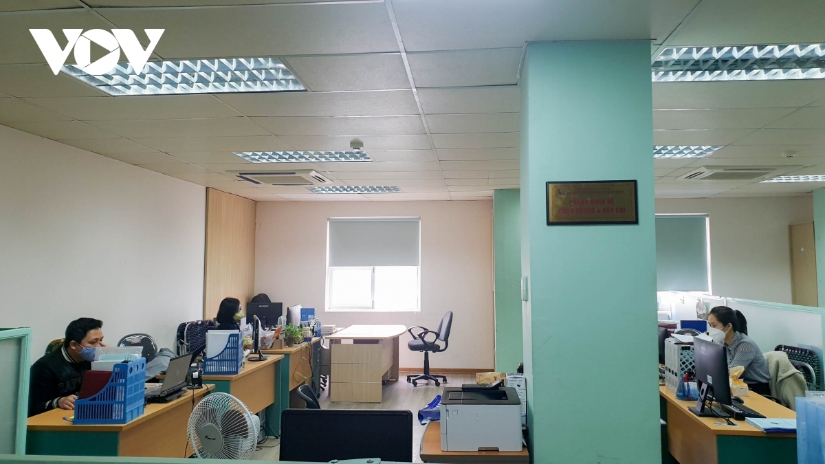 hanoi offices deal with rise in covid-19 infections picture 4