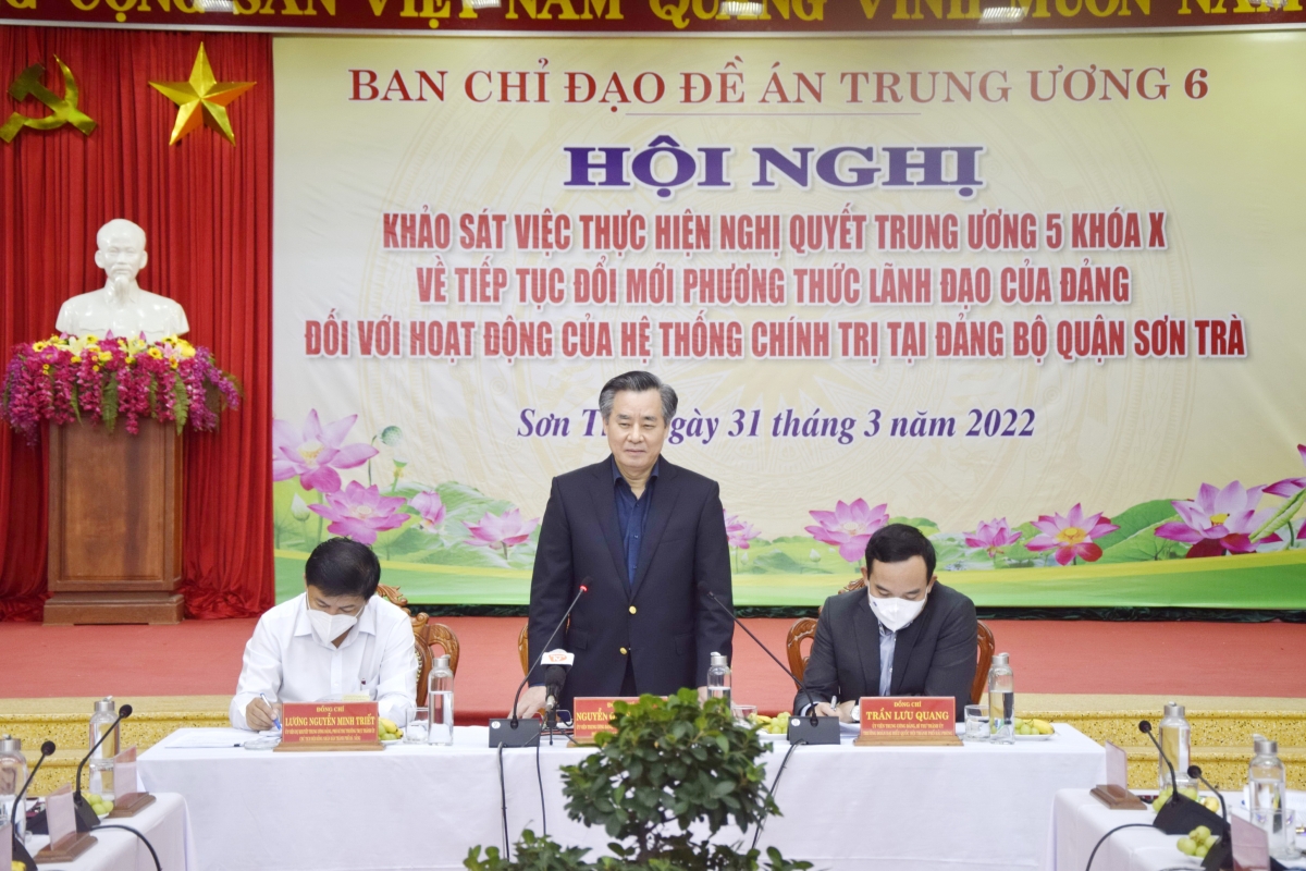 Tránh làm thay hoặc buông lỏng lãnh đạo