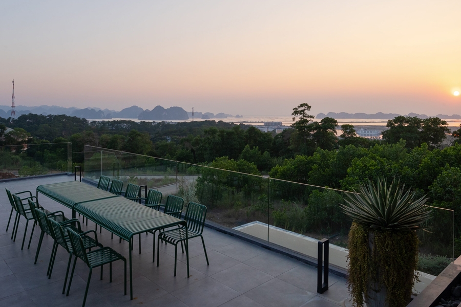 biet thu ben vinh ha long voi nhung hinh khoi an tuong hinh anh 9