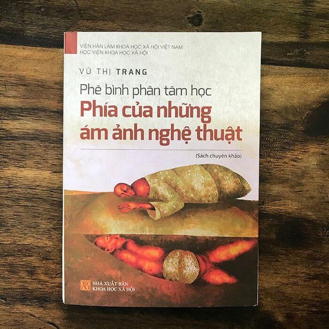 Tác phẩm "Phê bình phân tâm học - Phía của những ám ảnh nghệ thuật" của tác giả Vũ Thị Trang bị tố đạo văn. 