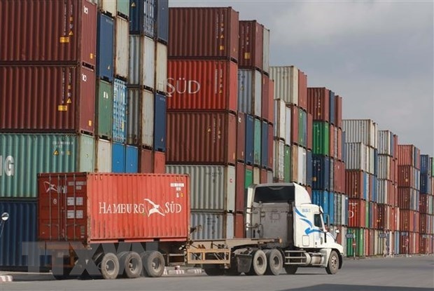 vietnamese seaports handle 180 million tonnes of goods in q1 picture 1