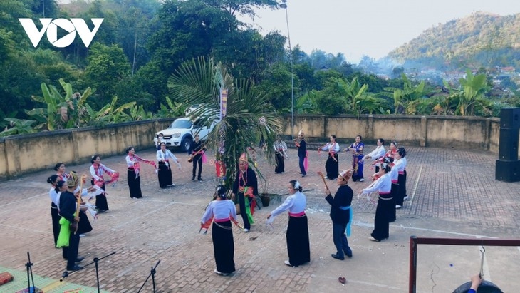 kin pang ceremony of the khang picture 1