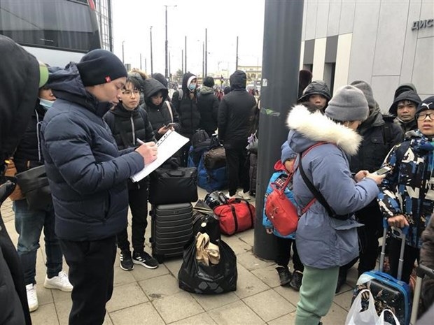 some 460 vietnamese moved out of ukraine ministry picture 1