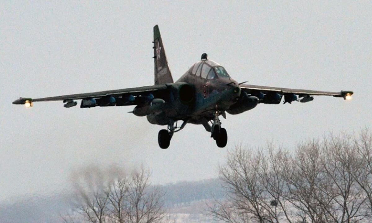 may bay su-25 cua nga trung ten lua ukraine hinh anh 1