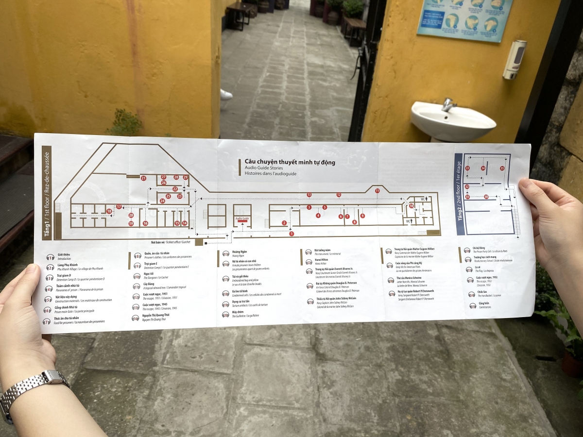 hoa lo - Dia nguc tran gian giua long ha noi thu hut du khach gan xa hinh anh 3