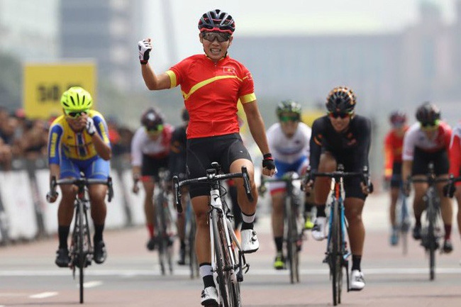 cyclist nguyen thi that wins asian road cycling championships picture 1
