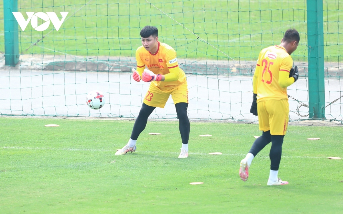 vietnam u23 side hold first training session ahead of dubai cup 2022 picture 5 vietnam u23 side hold first training session ahead of dubai cup 2022 picture 5