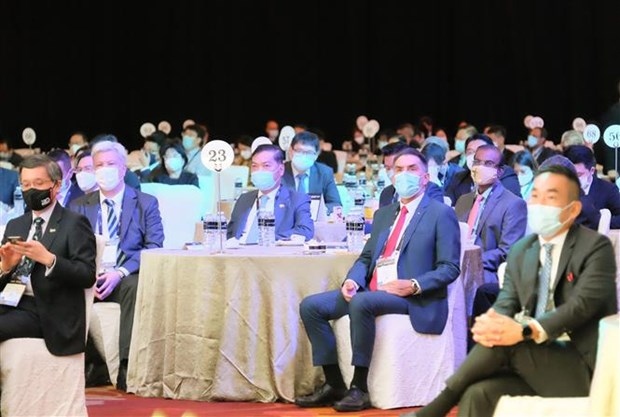 vietnam attends singapore apex business summit 2022 picture 1