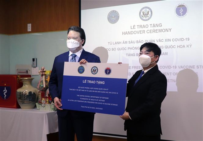 us presents additional ultra-low temperature freezers to vietnam picture 1