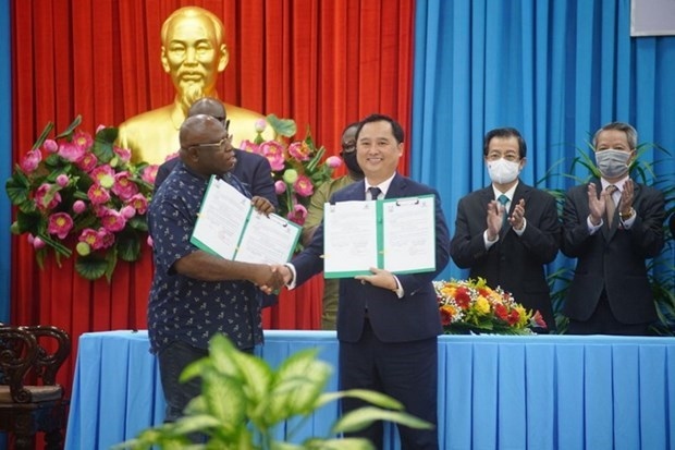 president of sierra leone visits an giang province picture 1